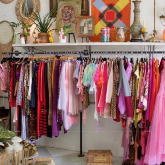 🌸🩵 MYSTERY BOX 🌸🩵 RESALE OR KEEP FOR YOURSELF - Picture 2 of 15